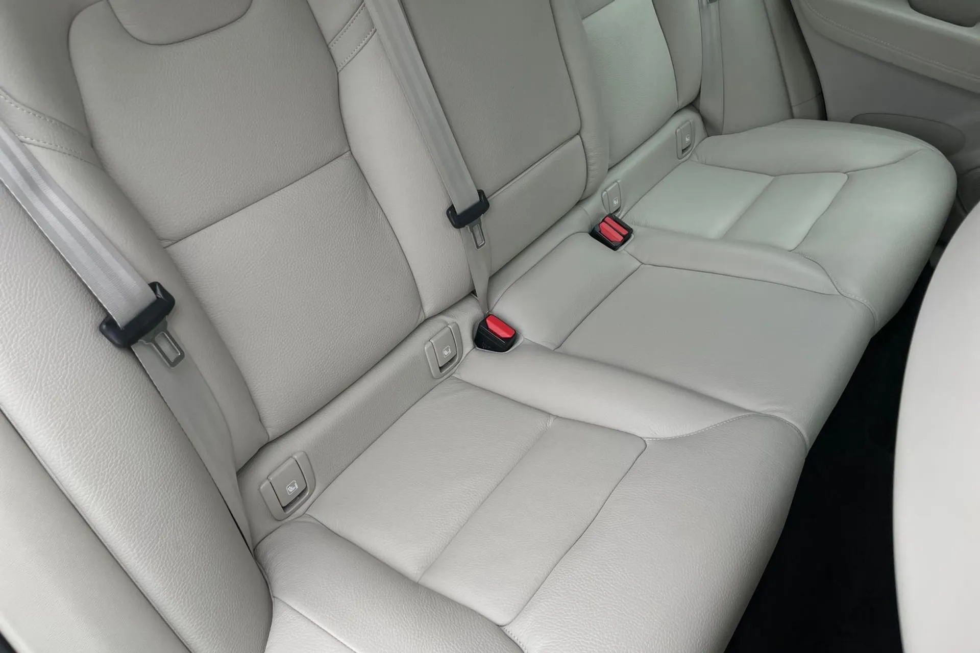 Volvo XC60 thumbnail image number 24