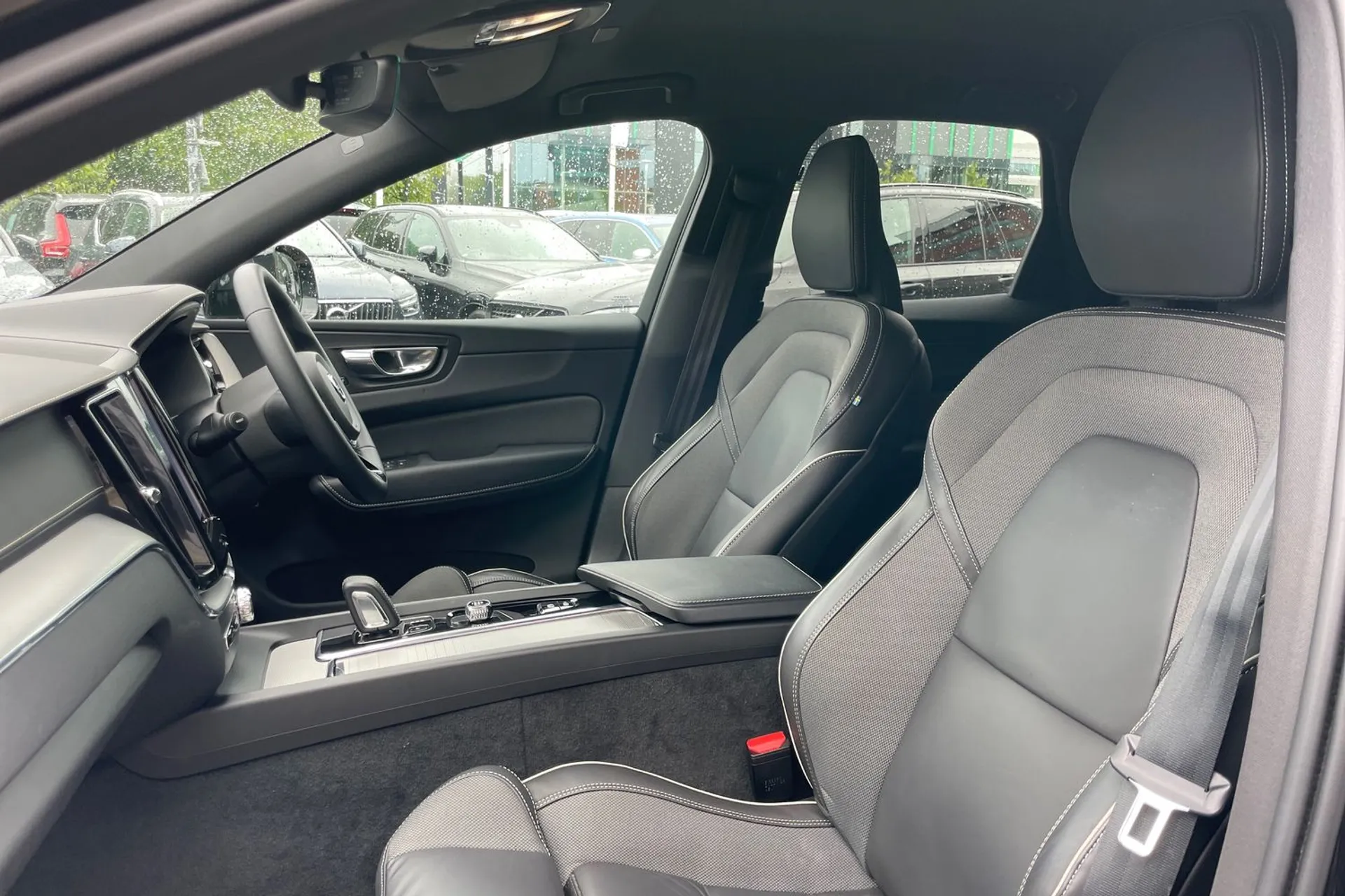 Volvo XC60 thumbnail image number 27