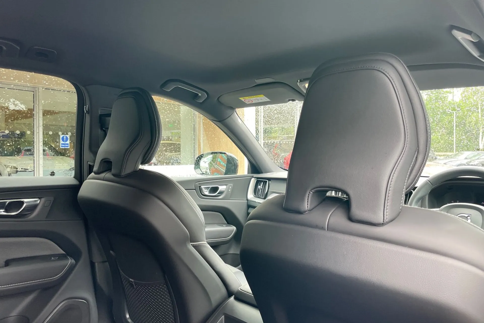 Volvo XC60 thumbnail image number 23