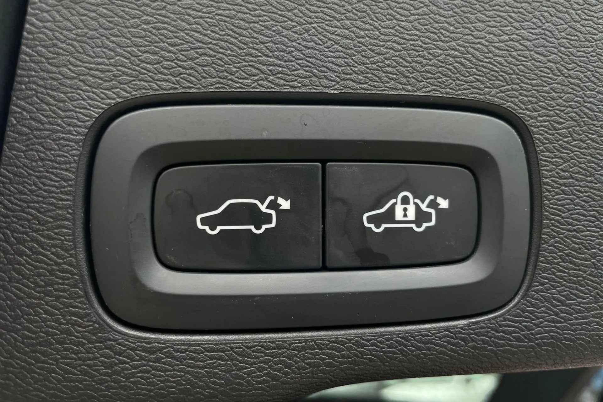 Volvo XC60 thumbnail image number 20