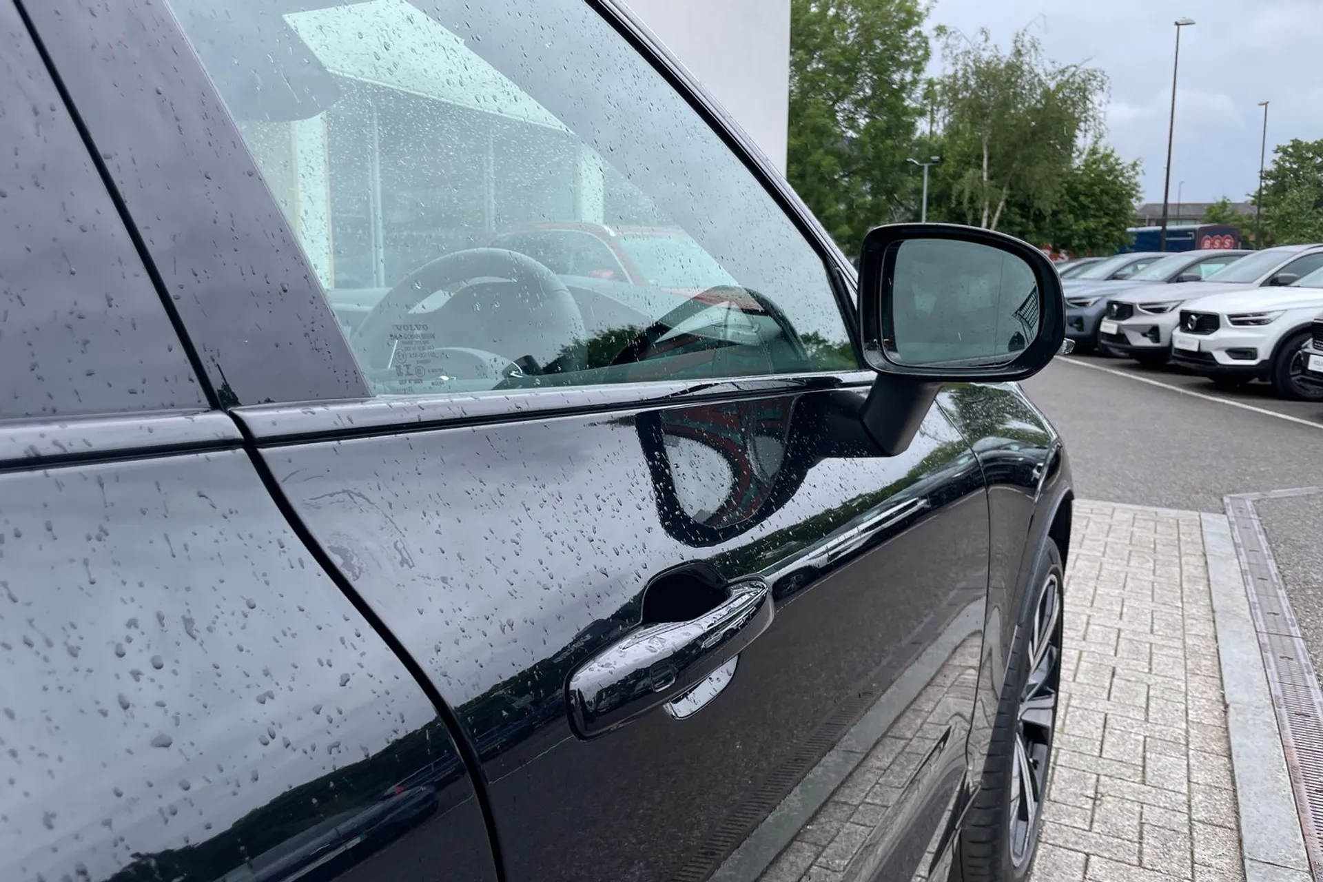 Volvo XC60 thumbnail image number 16