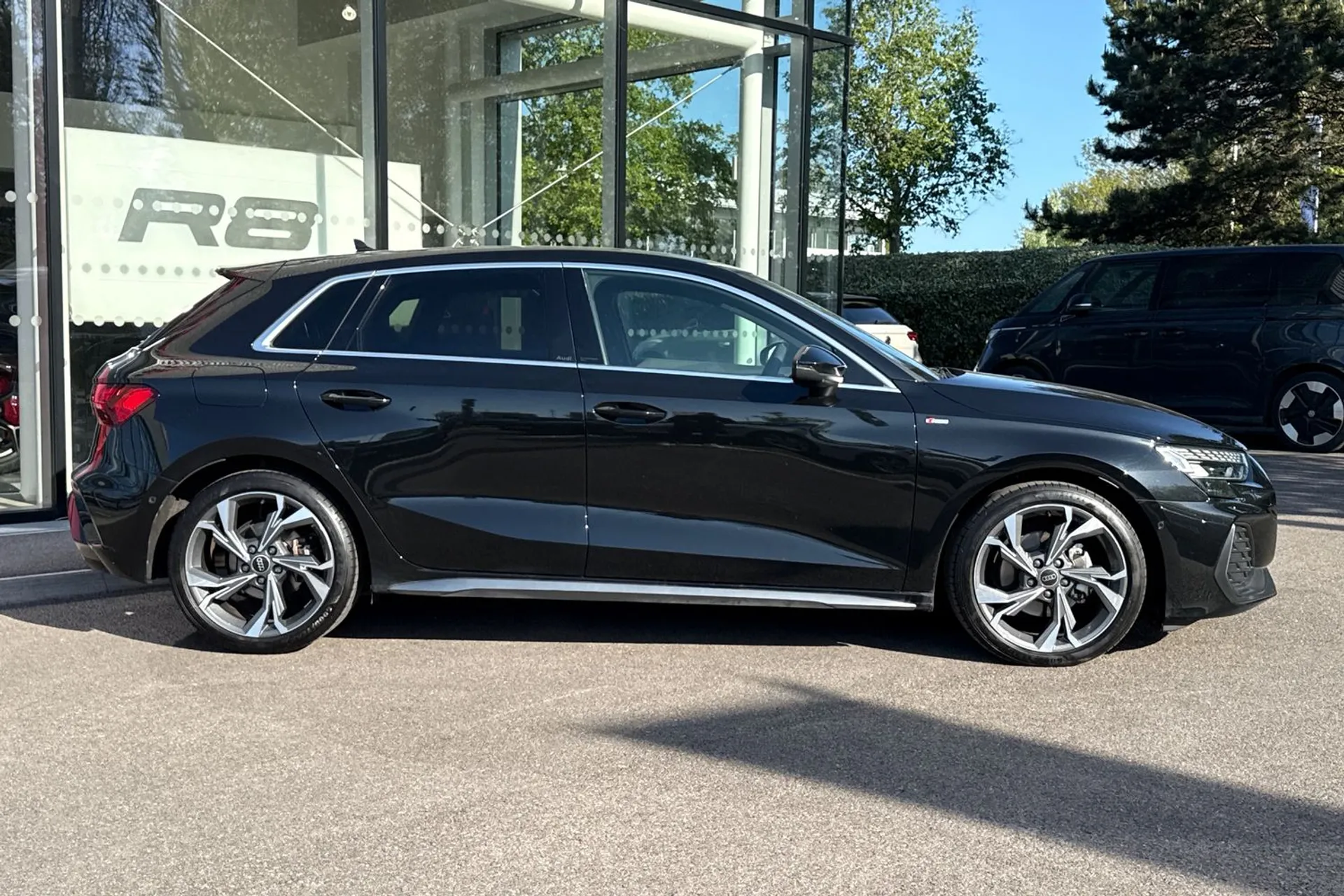 Audi A3 thumbnail image number 2