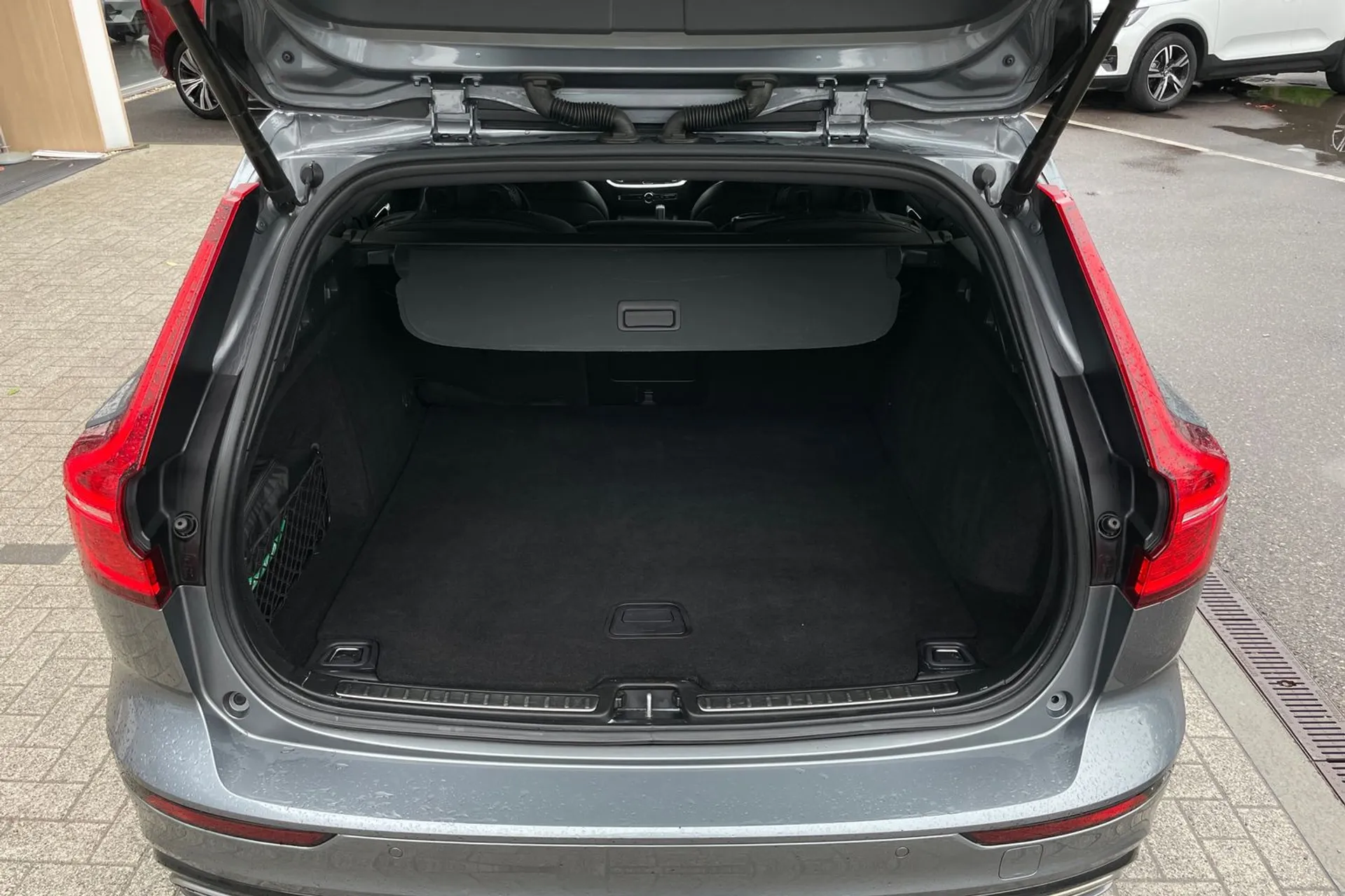 Volvo V60 thumbnail image number 19