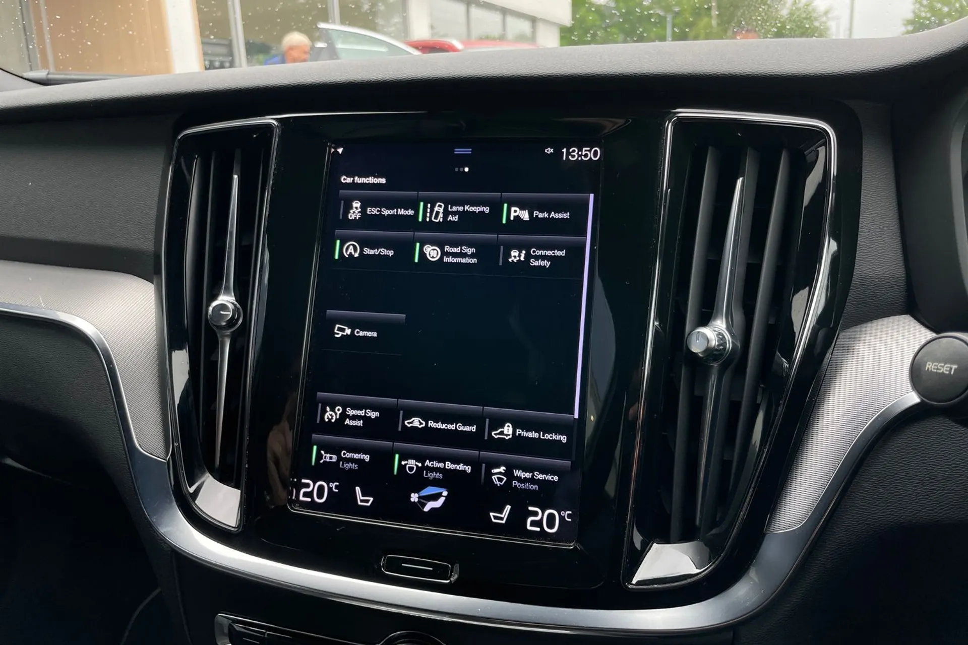 Volvo V60 thumbnail image number 41