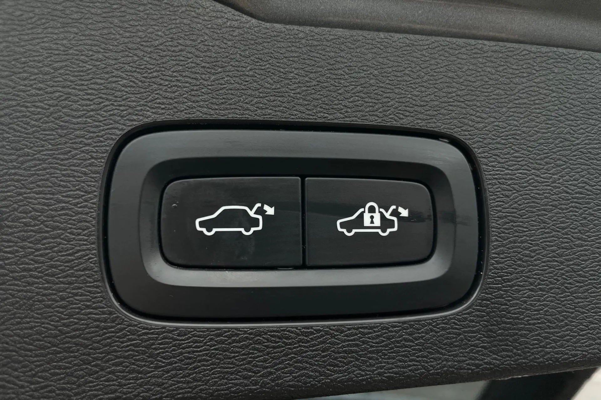 Volvo V60 thumbnail image number 20