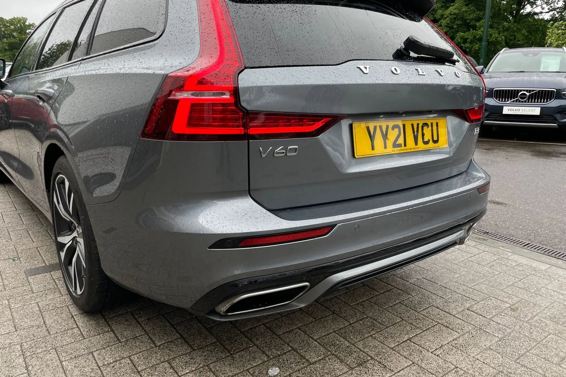 Volvo V60 thumbnail image number 17