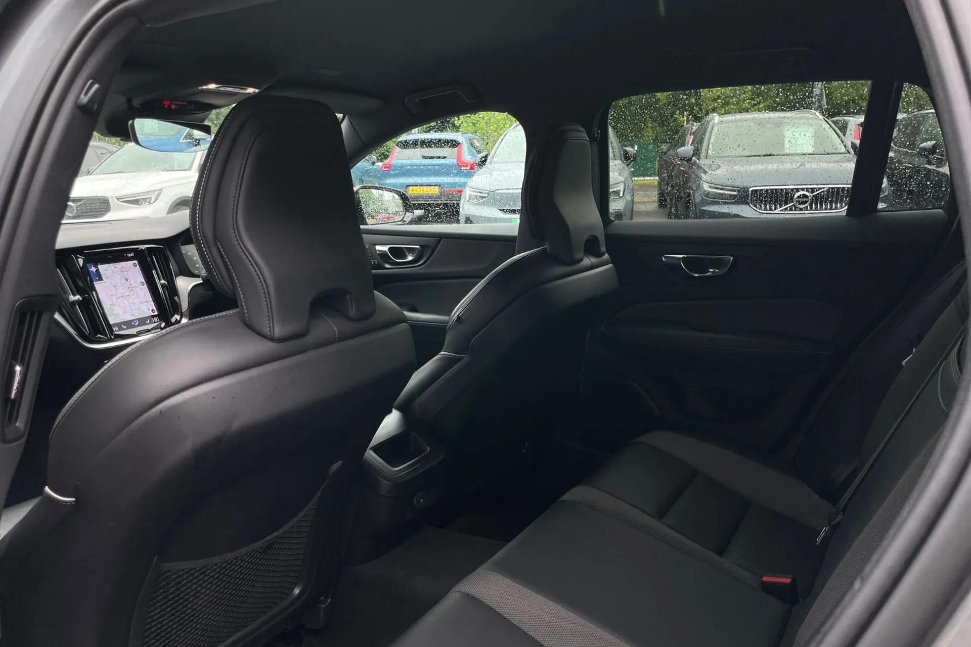 Volvo V60 thumbnail image number 30