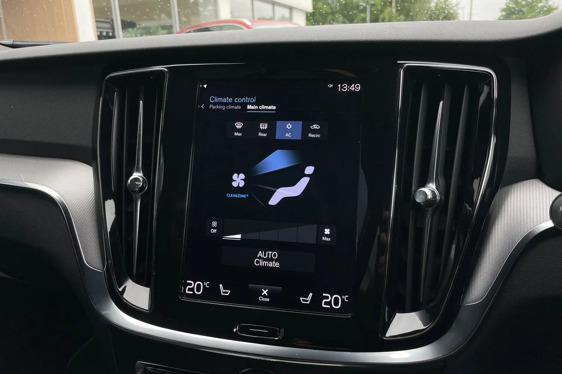 Volvo V60 thumbnail image number 38