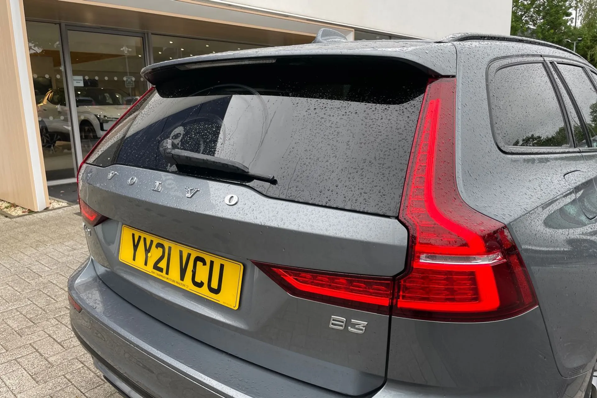 Volvo V60 thumbnail image number 15