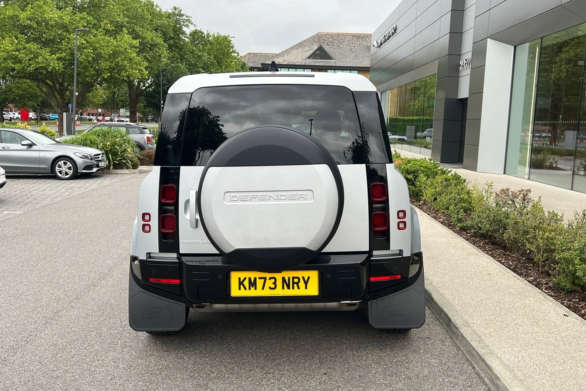 LAND ROVER DEFENDER thumbnail image number 11