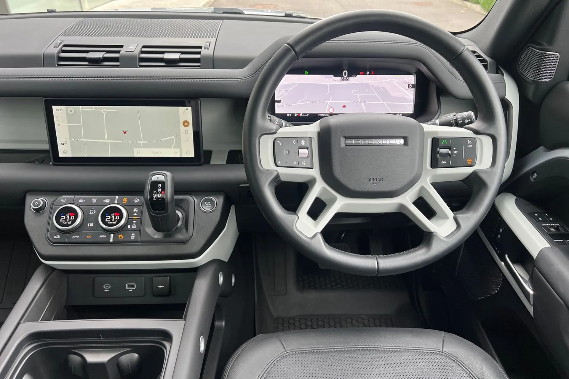 LAND ROVER DEFENDER thumbnail image number 28