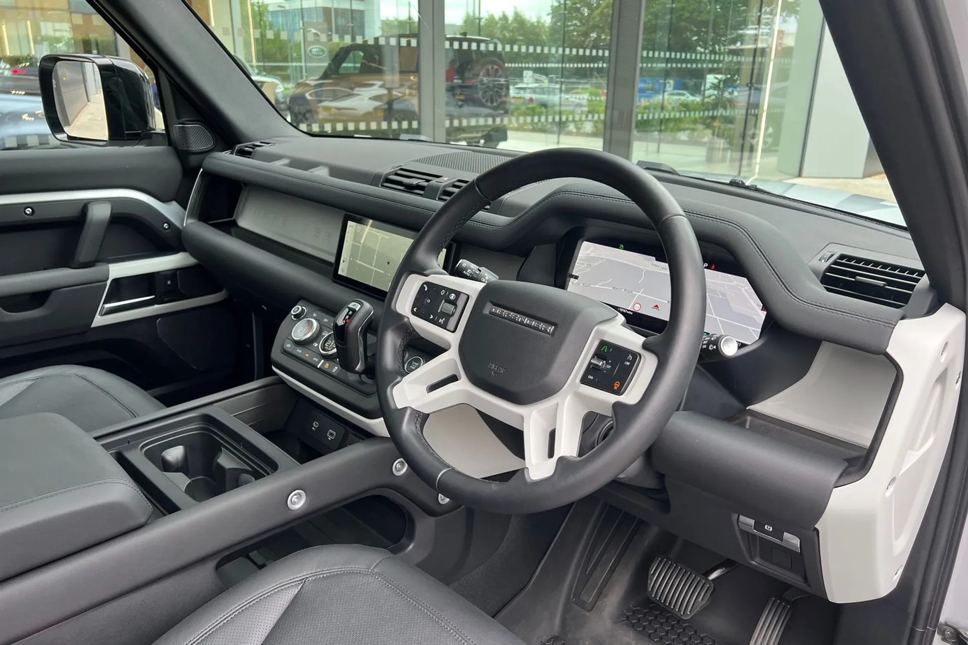 LAND ROVER DEFENDER thumbnail image number 40