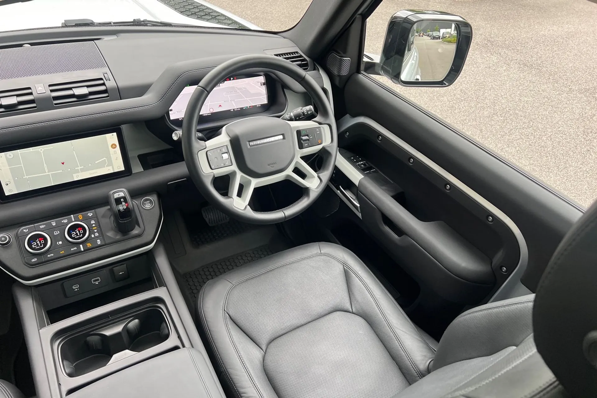 LAND ROVER DEFENDER thumbnail image number 29