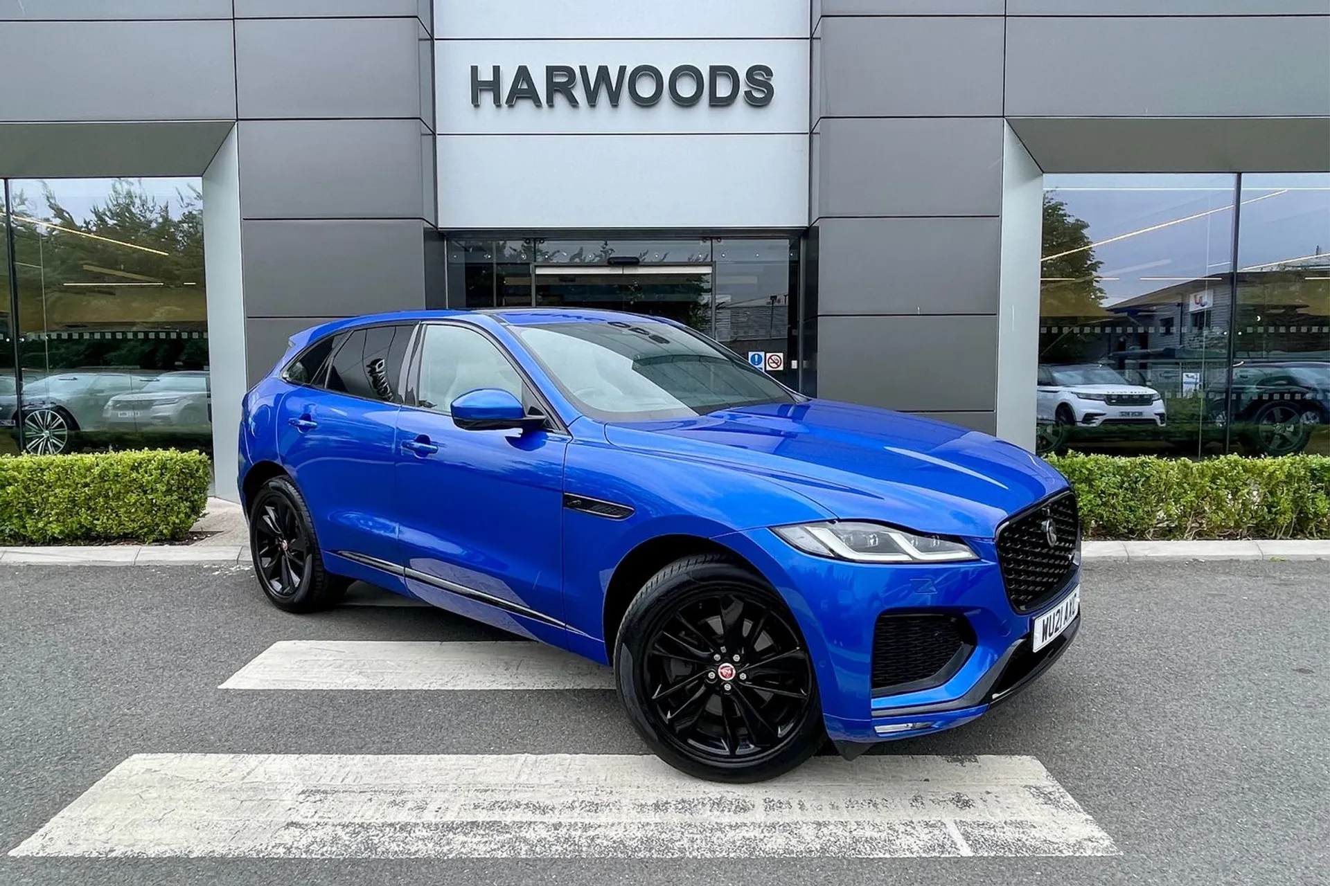 Jaguar F-PACE focused image