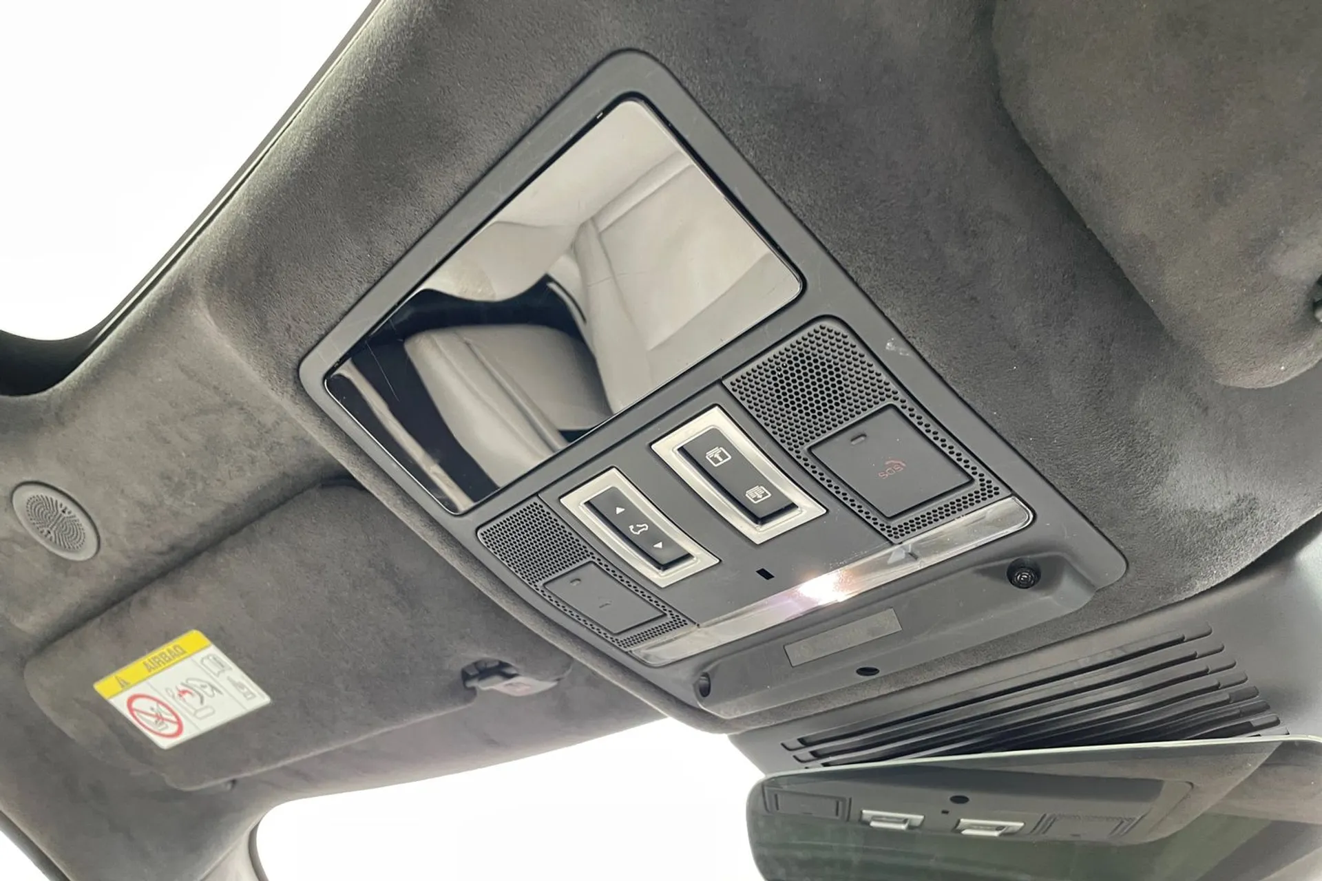 Jaguar F-PACE thumbnail image number 56