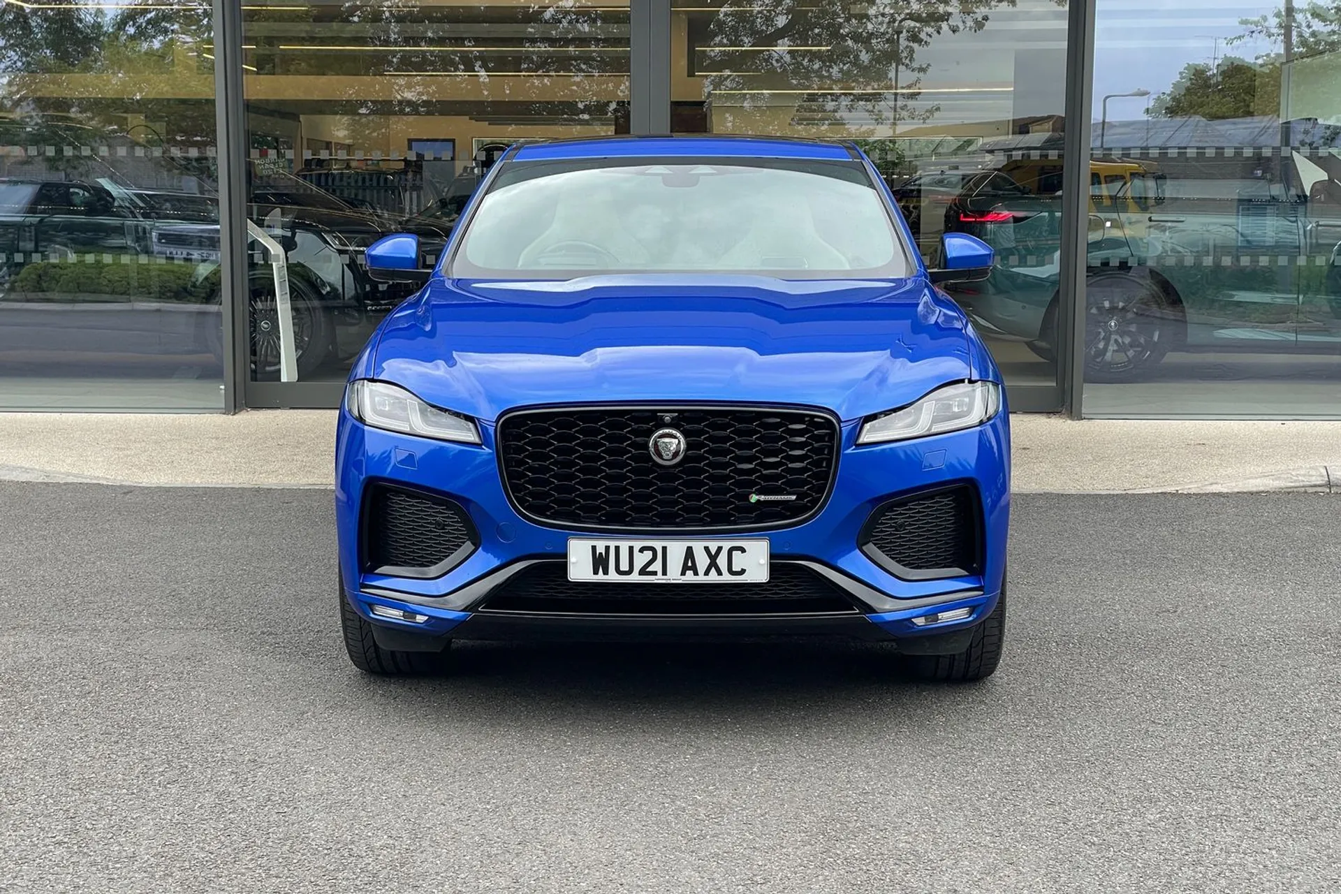 Jaguar F-PACE thumbnail image number 6