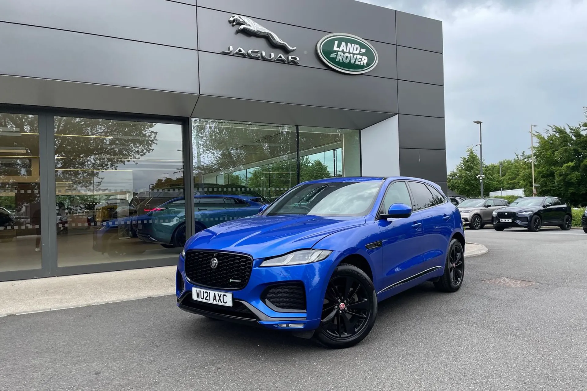 Jaguar F-PACE thumbnail image number 31