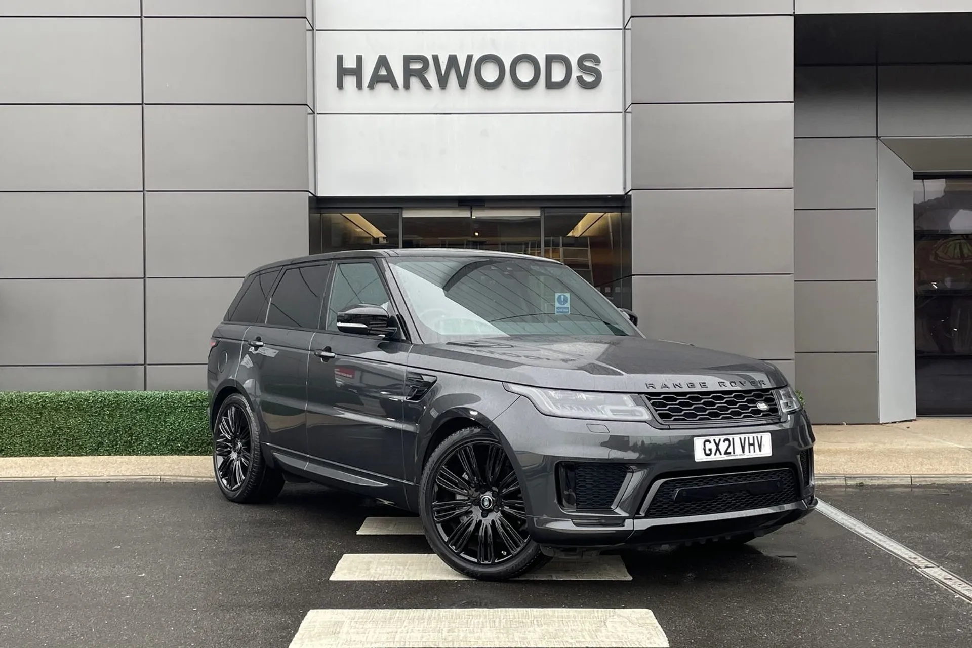 LAND ROVER RANGE ROVER SPORT focused image