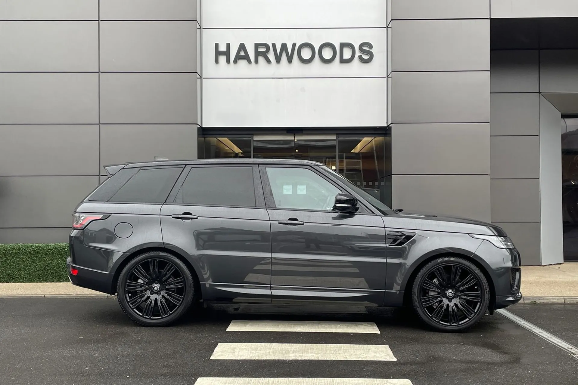 LAND ROVER RANGE ROVER SPORT thumbnail image number 2