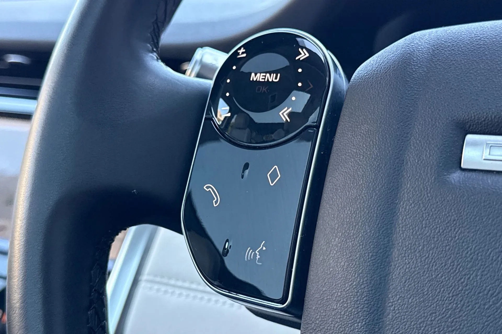 LAND ROVER DISCOVERY SPORT thumbnail image number 48