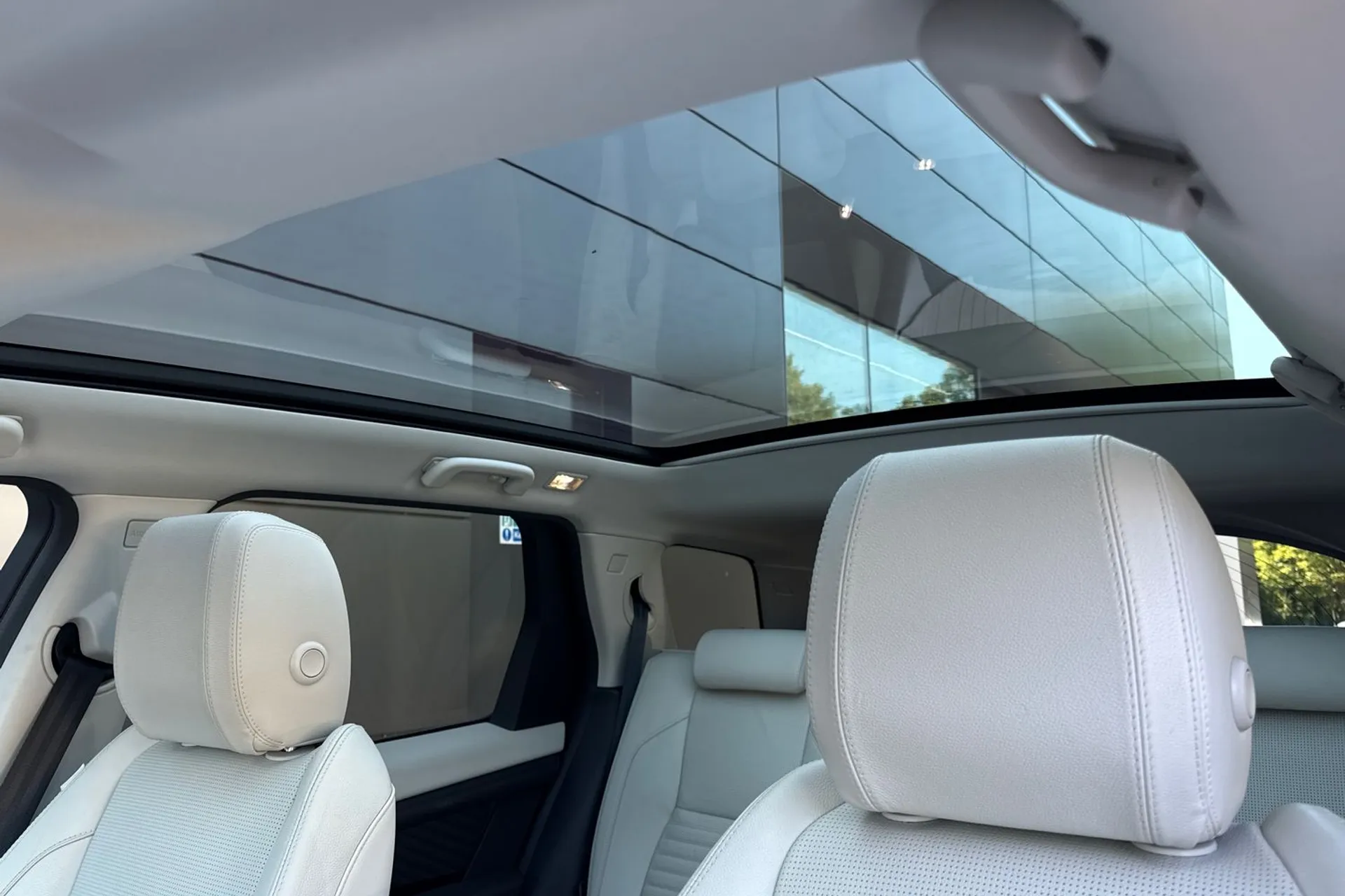 LAND ROVER DISCOVERY SPORT thumbnail image number 4