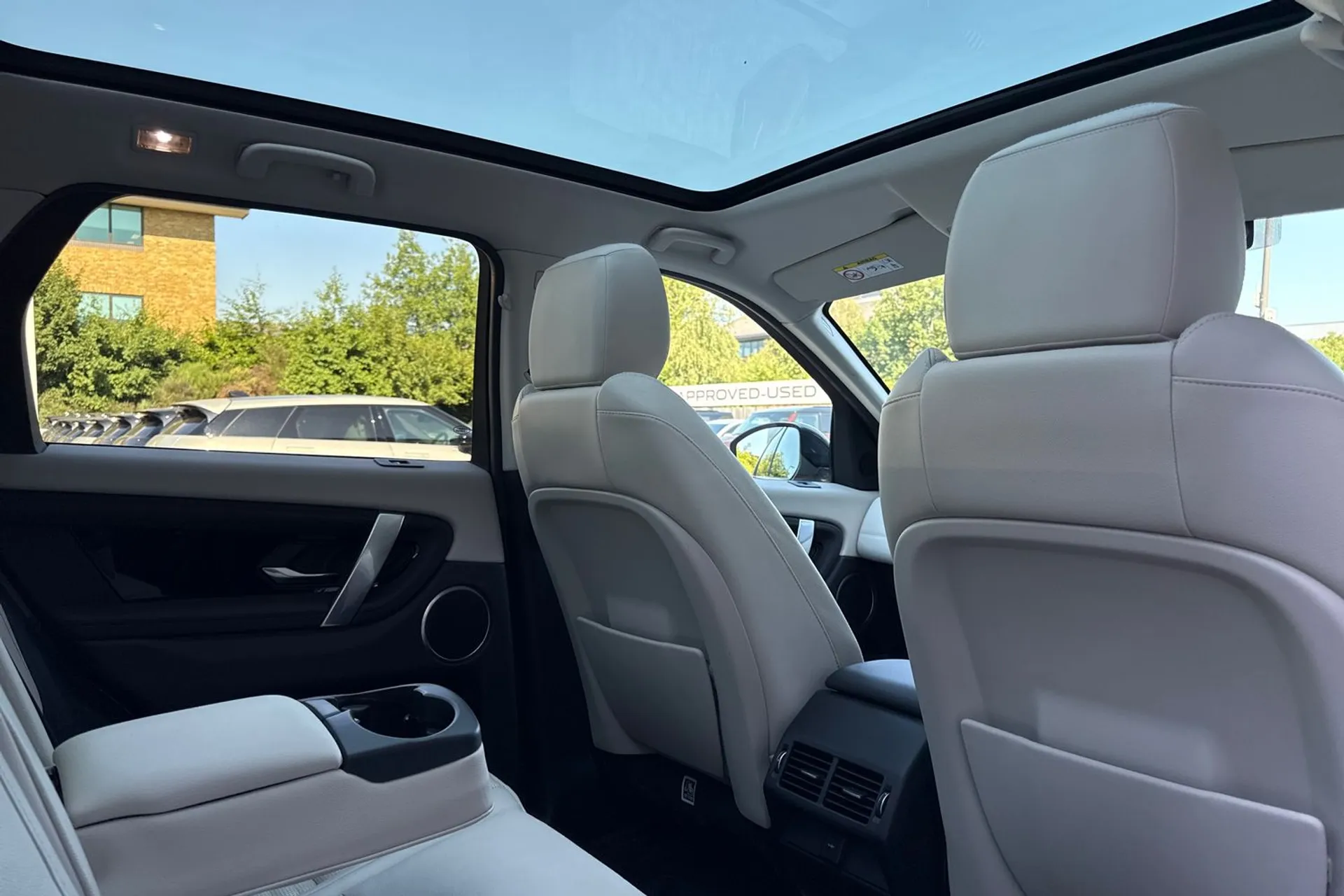 LAND ROVER DISCOVERY SPORT thumbnail image number 36