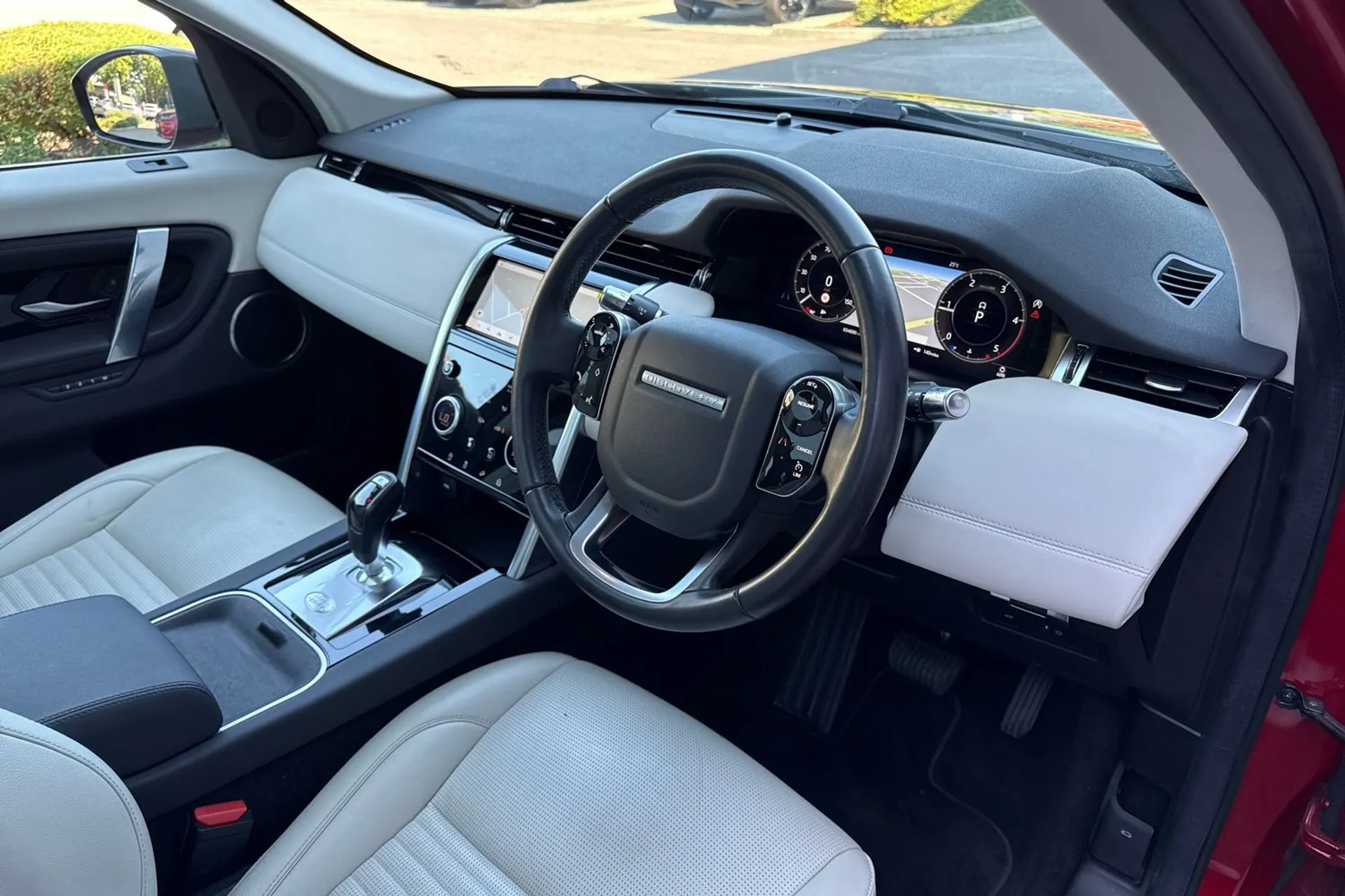 LAND ROVER DISCOVERY SPORT thumbnail image number 42
