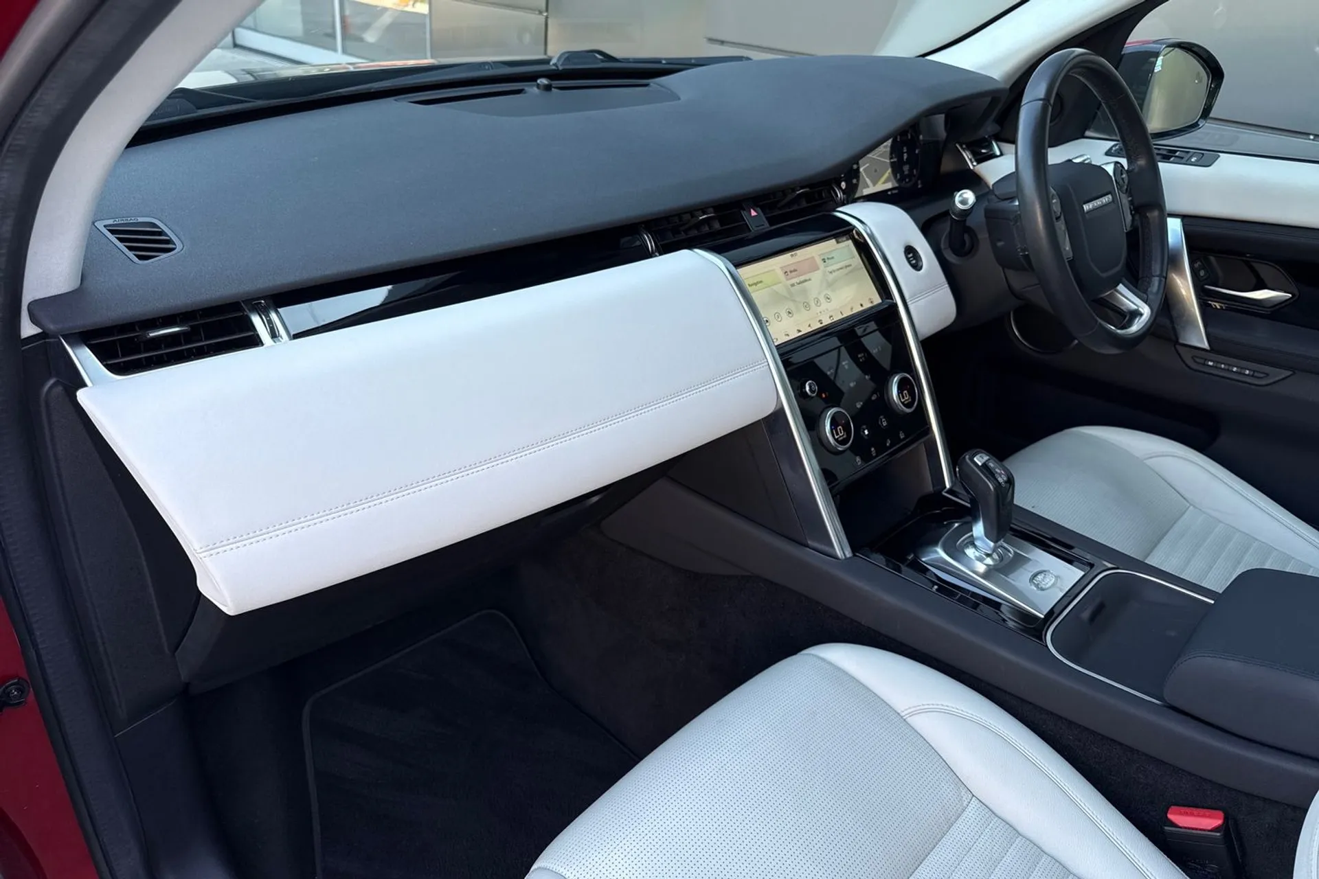 LAND ROVER DISCOVERY SPORT thumbnail image number 44
