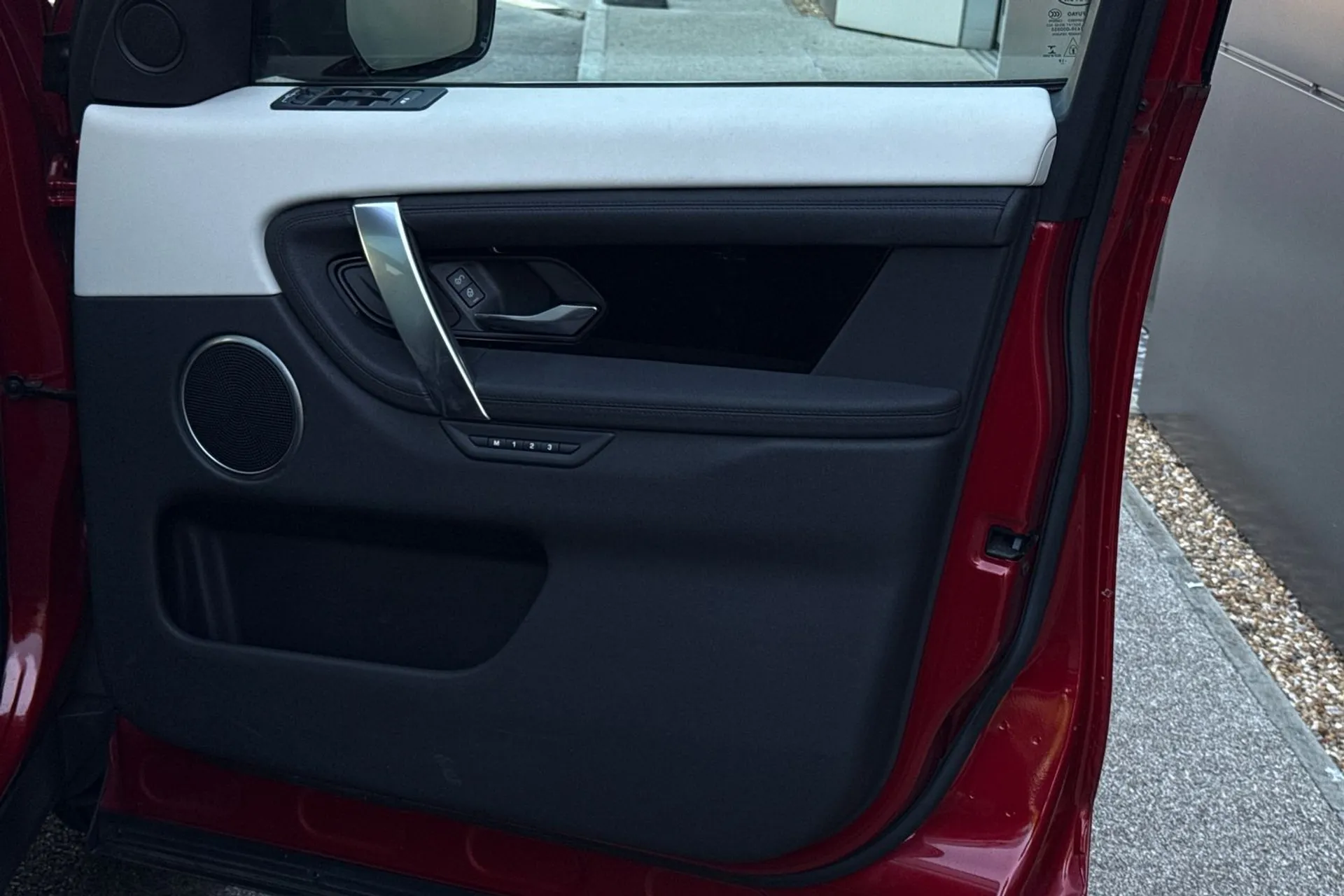 LAND ROVER DISCOVERY SPORT thumbnail image number 52