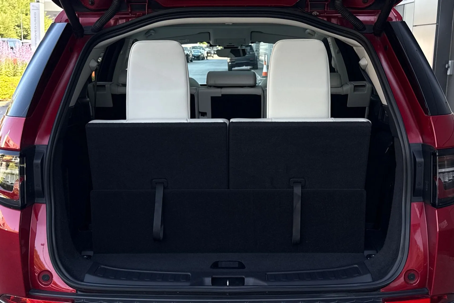 LAND ROVER DISCOVERY SPORT thumbnail image number 30