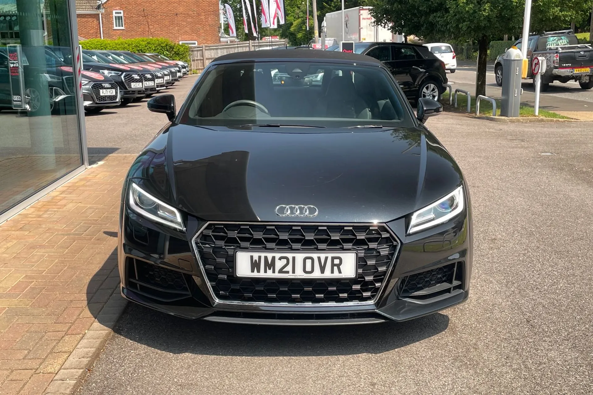 Audi TT thumbnail image number 10
