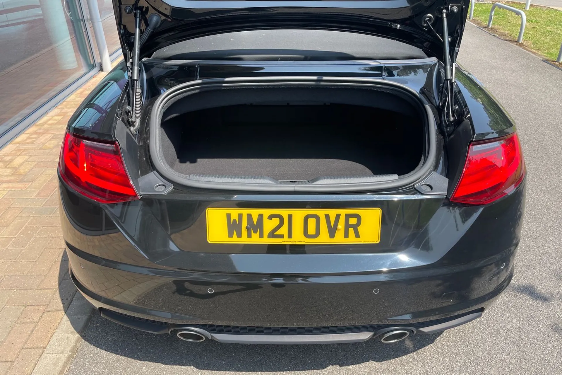 Audi TT thumbnail image number 18
