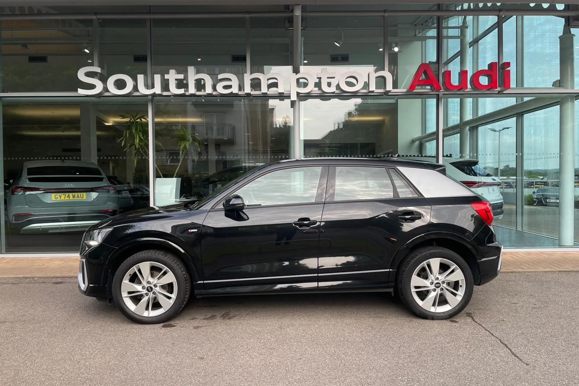 Audi Q2 thumbnail image number 8