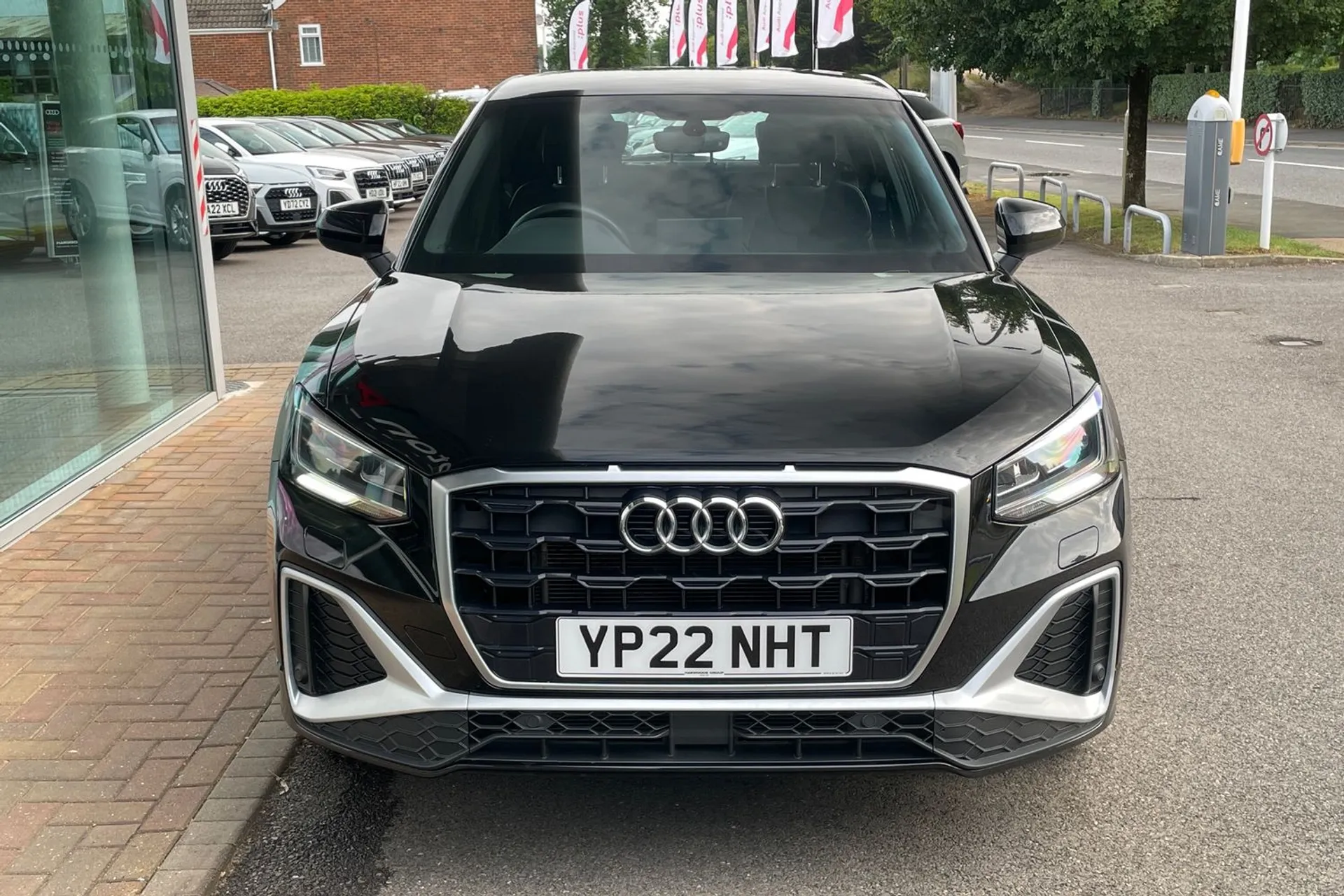 Audi Q2 thumbnail image number 10