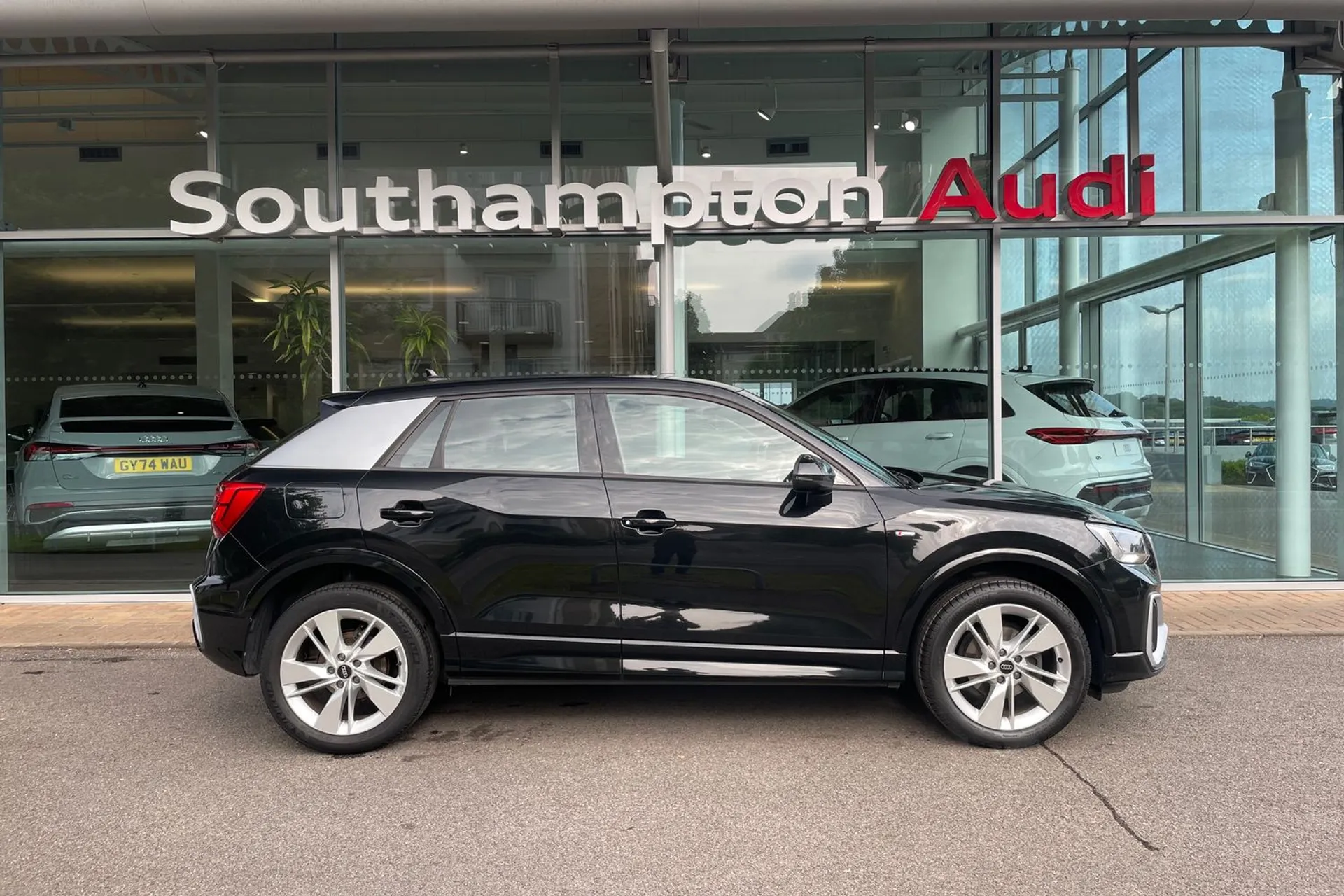 Audi Q2 thumbnail image number 5