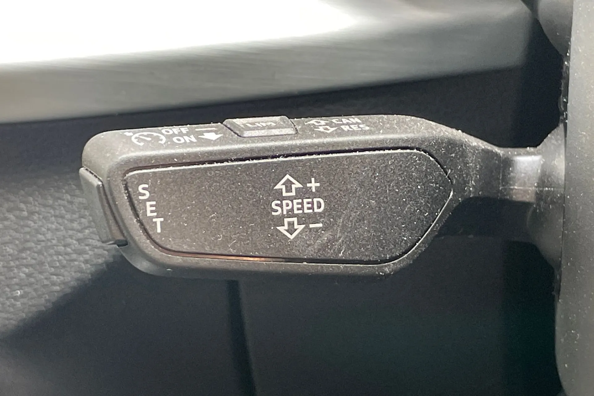 Audi Q2 thumbnail image number 37
