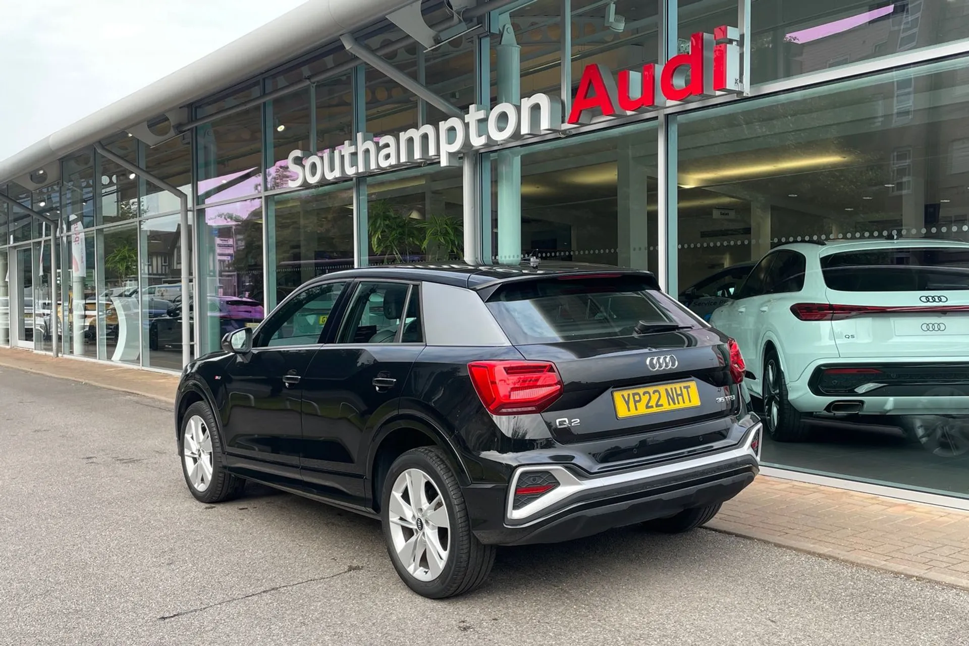 Audi Q2 thumbnail image number 7