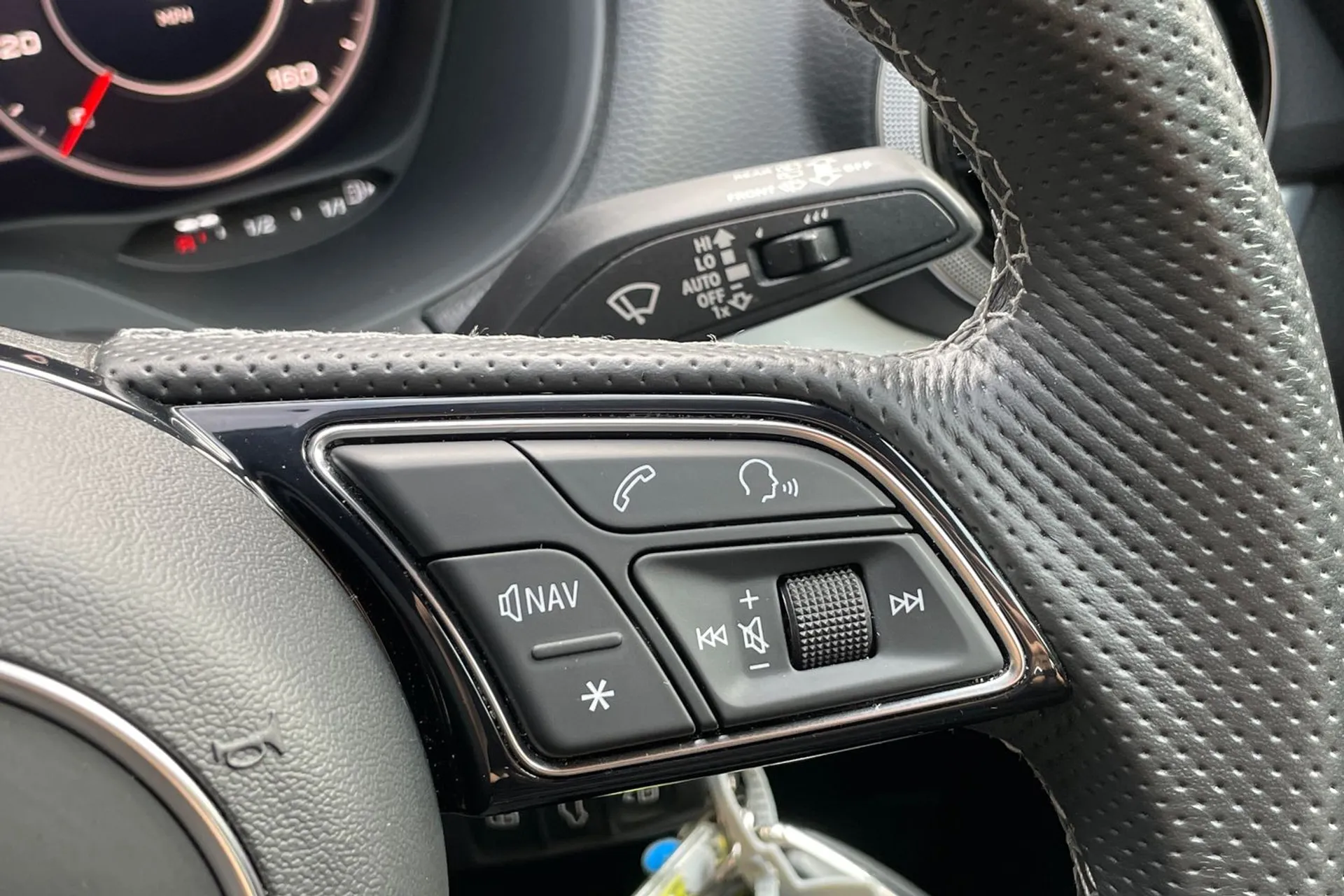 Audi Q2 thumbnail image number 58