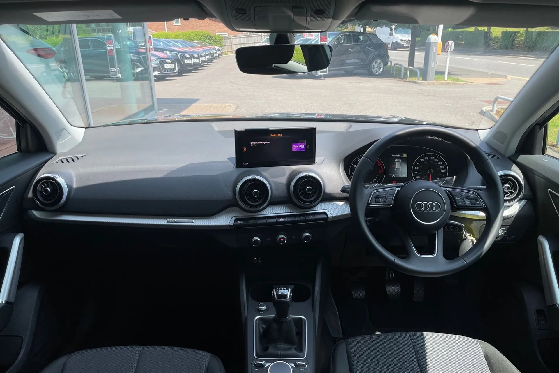 Audi Q2 thumbnail image number 3