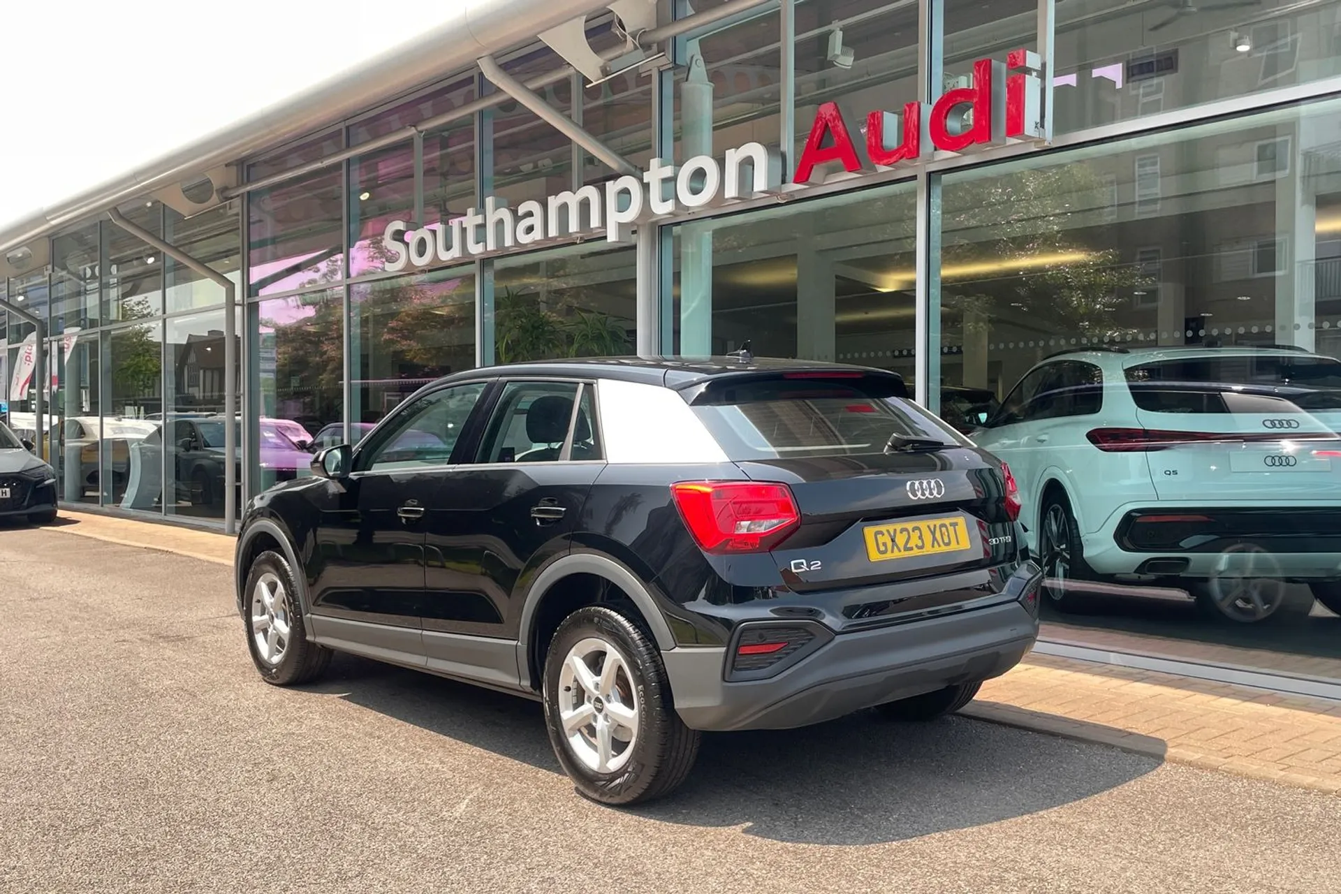 Audi Q2 thumbnail image number 7