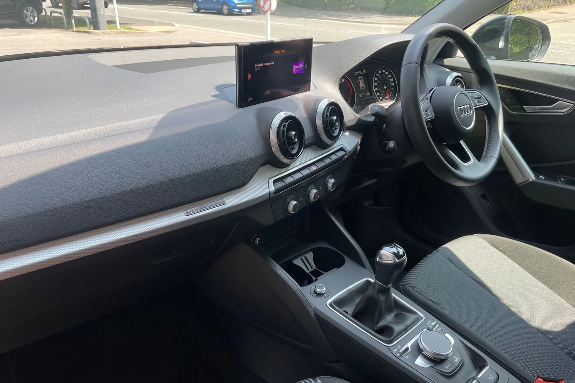 Audi Q2 thumbnail image number 26