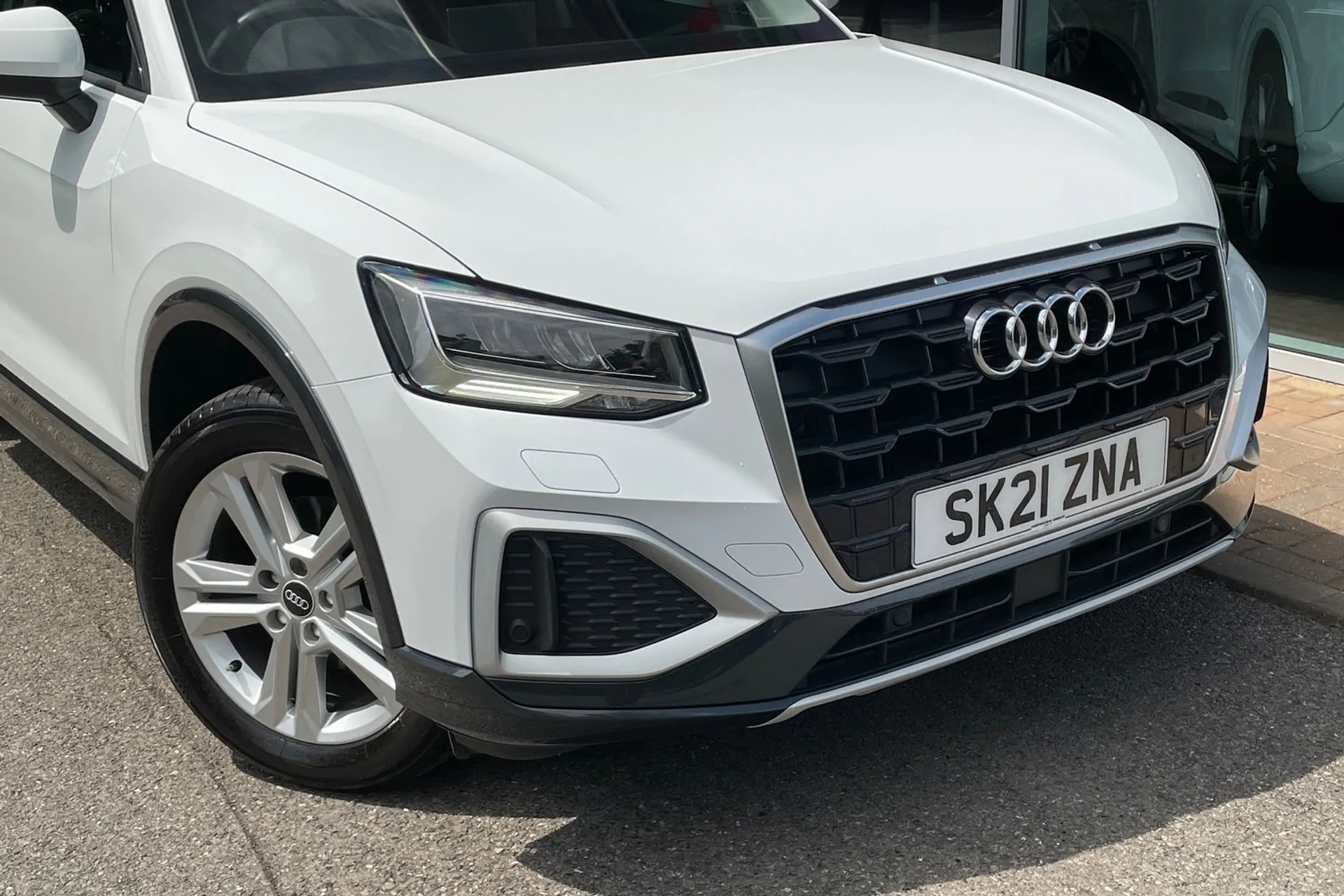 Audi Q2 thumbnail image number 14