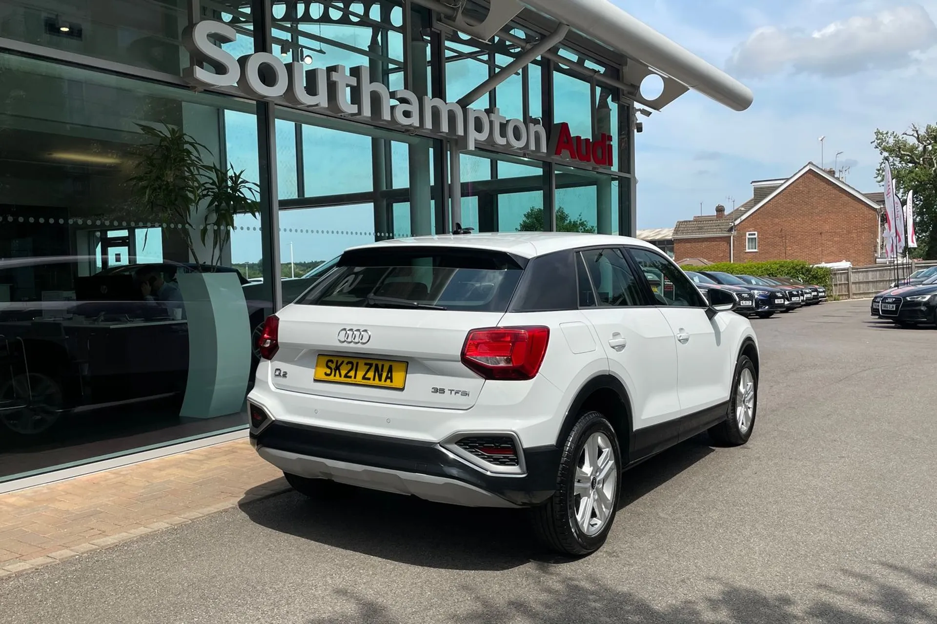 Audi Q2 thumbnail image number 5
