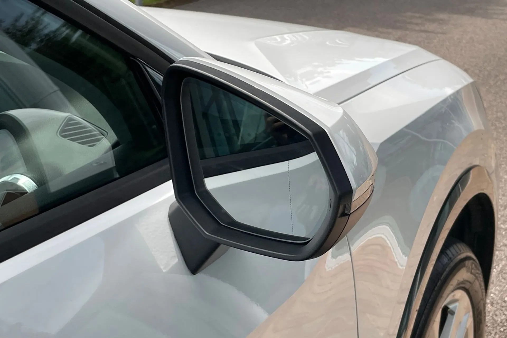Audi Q2 thumbnail image number 48