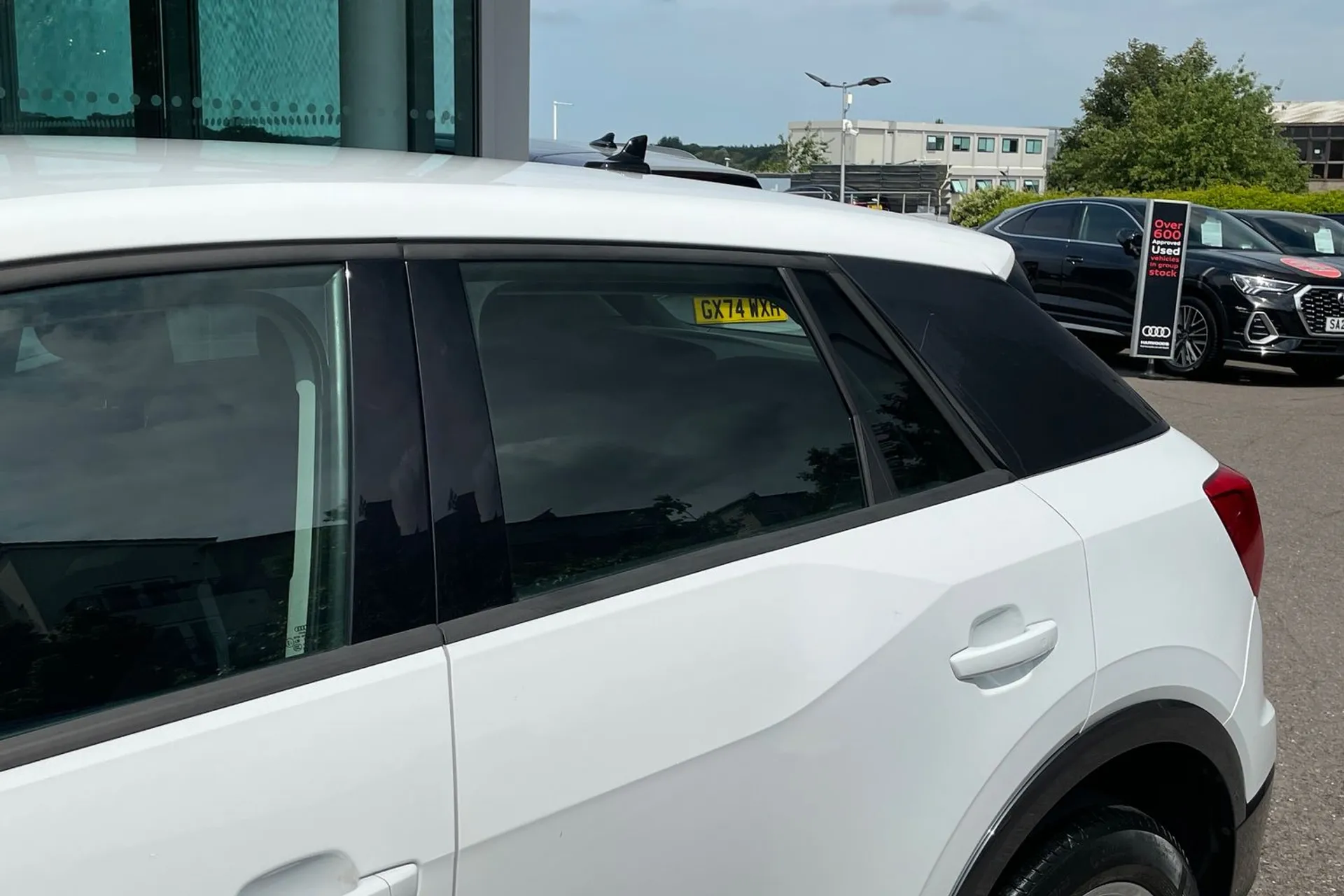 Audi Q2 thumbnail image number 12