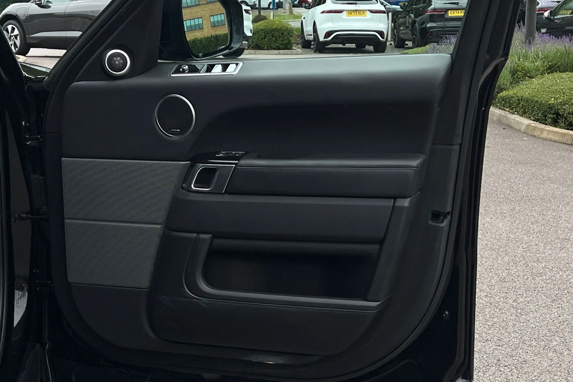 LAND ROVER RANGE ROVER SPORT thumbnail image number 61