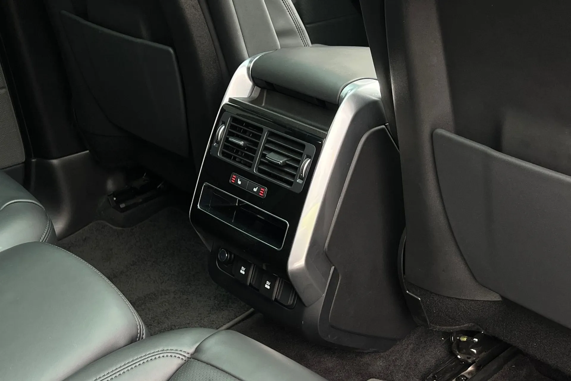LAND ROVER RANGE ROVER SPORT thumbnail image number 40