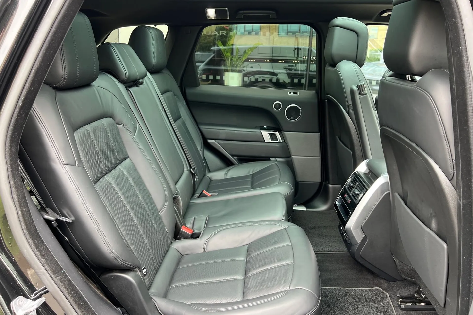 LAND ROVER RANGE ROVER SPORT thumbnail image number 37