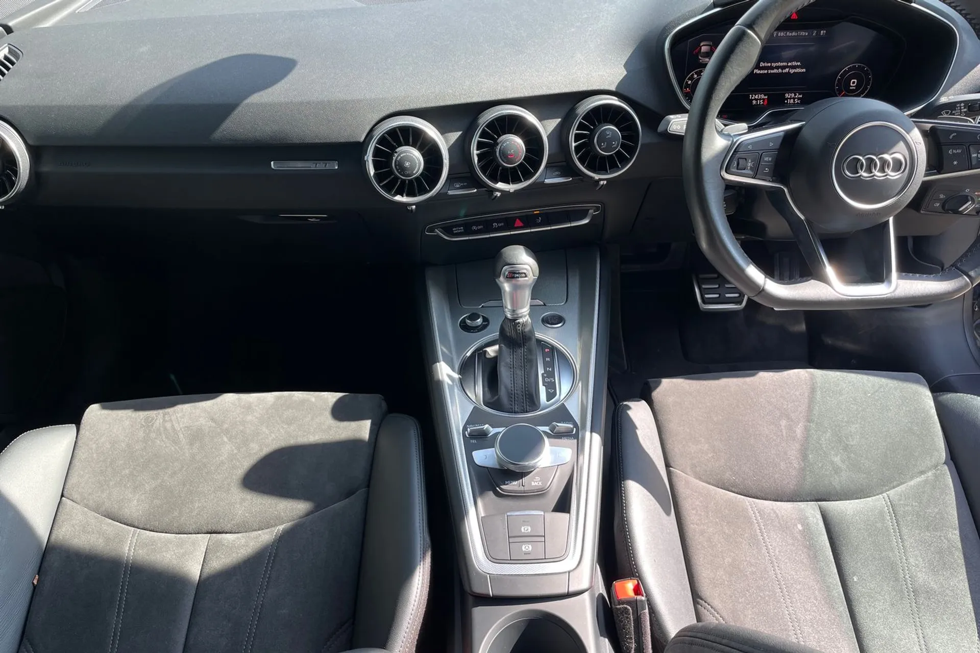 Audi TT thumbnail image number 34