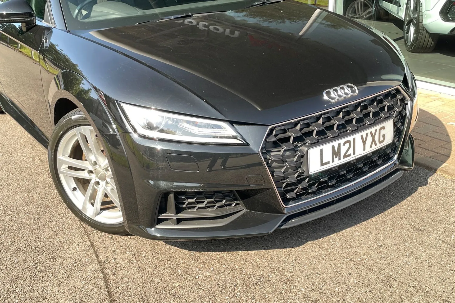 Audi TT thumbnail image number 14